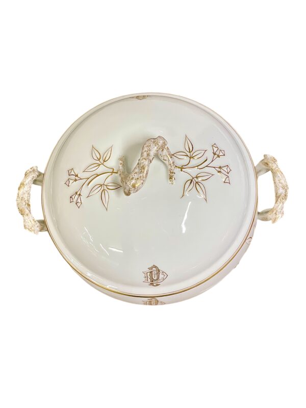 19th Century Dinner Service for 12 in Fine Limoges Porcelain with Gilded Rim