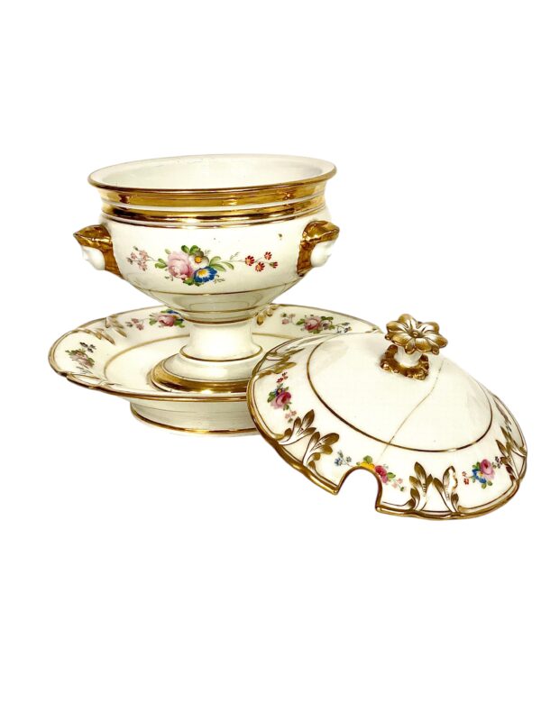 19th Century Pair of Paris Porcelain Lidded Confituriers with Fixed Underplates - Image 4