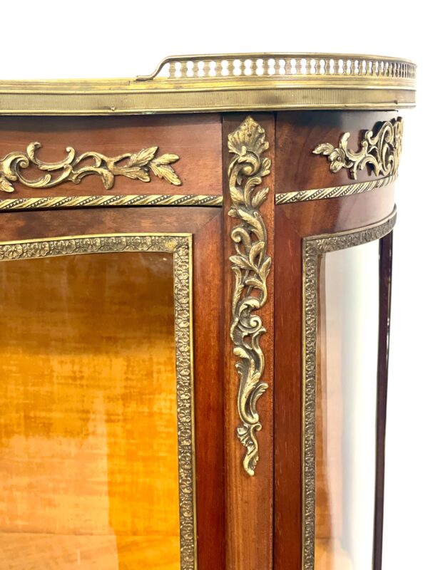 19th Century Louis XV Vitrine with Marble Top and Ormolu Mounts - Image 15
