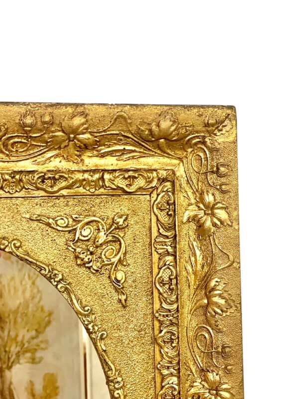Wall Médaillon Mirror with Golden Ornate Floral Frame