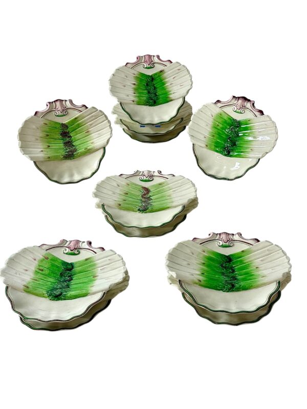 Set of 11 French Majolica Asparagus Plates by Sarreguemines, 19th Century