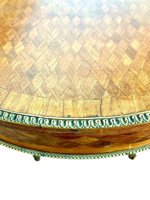 19th Century Louis XV Guéridon Table with Marquetry and Gilt Bronze - Image 14