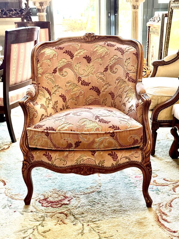 Louis XV Style Carved French Walnut Bergère, Late 19th Century - Image 17