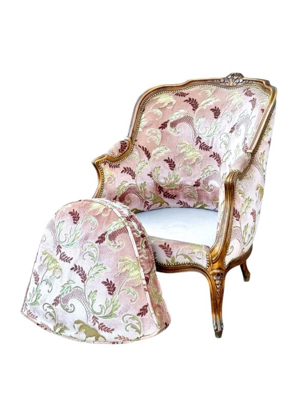 Louis XV Style Carved French Walnut Bergère, Late 19th Century