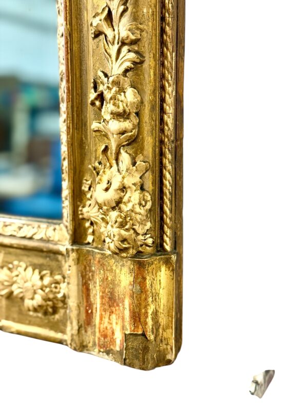 19th Century Louis XVI Neoclassical Giltwood Console Mirror - Image 5