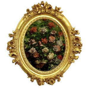 Ce miroir ovale français du XIXe siècle, exquis et romantique, est doté d'un cadre en bois finement sculpté et doré, richement orné de motifs floraux finement détaillés en haut-relief. De style Louis XVI, ou peut-être Louis XV tardif, il présente une délicate moulure intérieure en corde qui entoure le verre du miroir, bordé de guirlandes symétriques de roses, pivoines, marguerites et autres fleurs, disposées en grappes aux points cardinaux, en haut, en bas et sur les côtés. ​ L'ornementation florale est disposée sur un fond texturé évoquant un tissu hachuré, ajoutant profondeur et dimension aux surfaces dorées lisses qui l'entourent. La finition au gesso et à la feuille d'or est restée en grande partie intacte, avec une belle patine chaleureuse qui rehausse son charme ancien. De subtiles traces d'usure et des craquelures dues au temps sont visibles par endroits, témoignant de son authenticité et de son caractère historique. Le verre au mercure d'origine est préservé et présente une oxydation naturelle, avec des mouchetures noires caractéristiques et des reflets fantomatiques, renforçant l'attrait poétique et romantique du miroir. Le dos en bois reste solide et bien fixé, et le système de suspension semble intact et fonctionnel. Idéal pour décorer un mur ou une console, cet élégant miroir allie savoir-faire artisanal, exubérance florale et raffinement romantique français intemporel, ce qui en fait une pièce maîtresse dans les intérieurs classiques comme éclectiques.​ ​