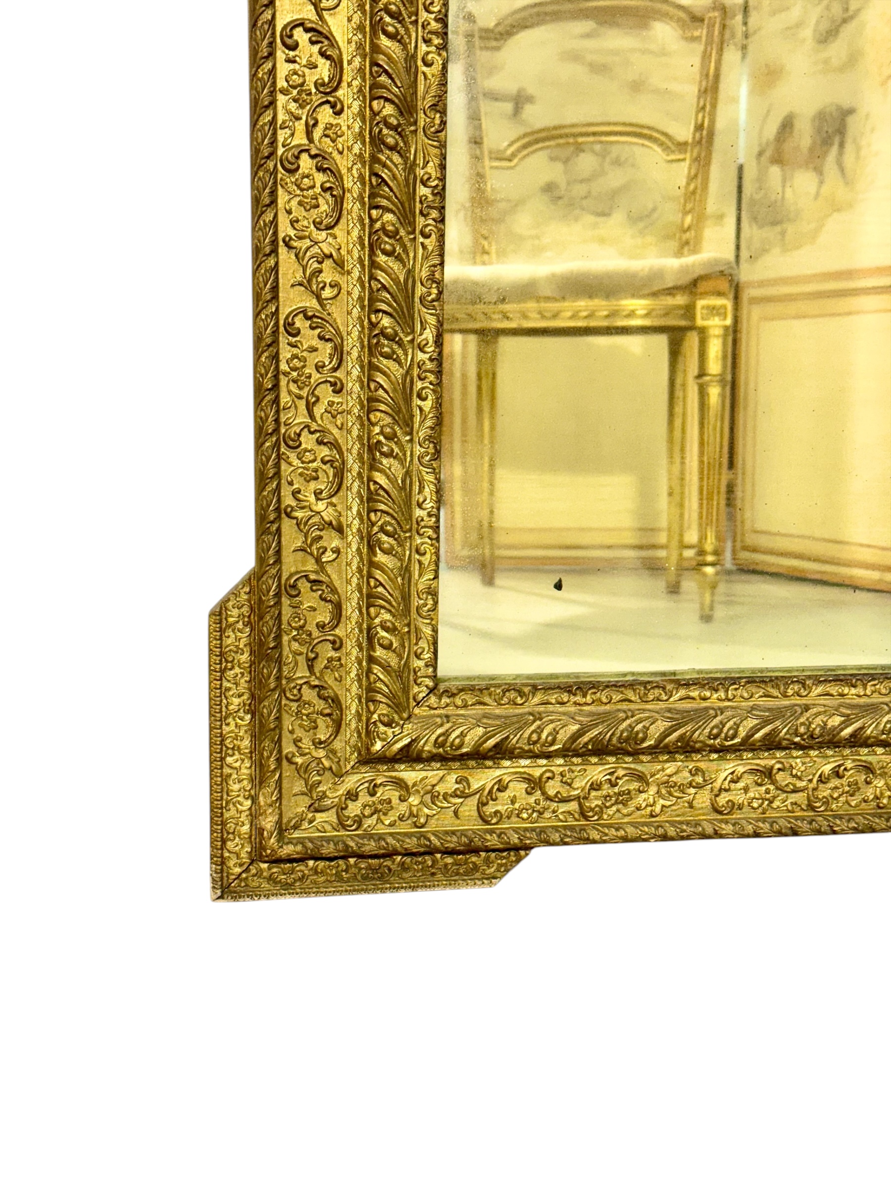 Miroir français en bois doré du XIXe siècle, orné de dauphins et d'un blason, style Louis XVI - Image 4